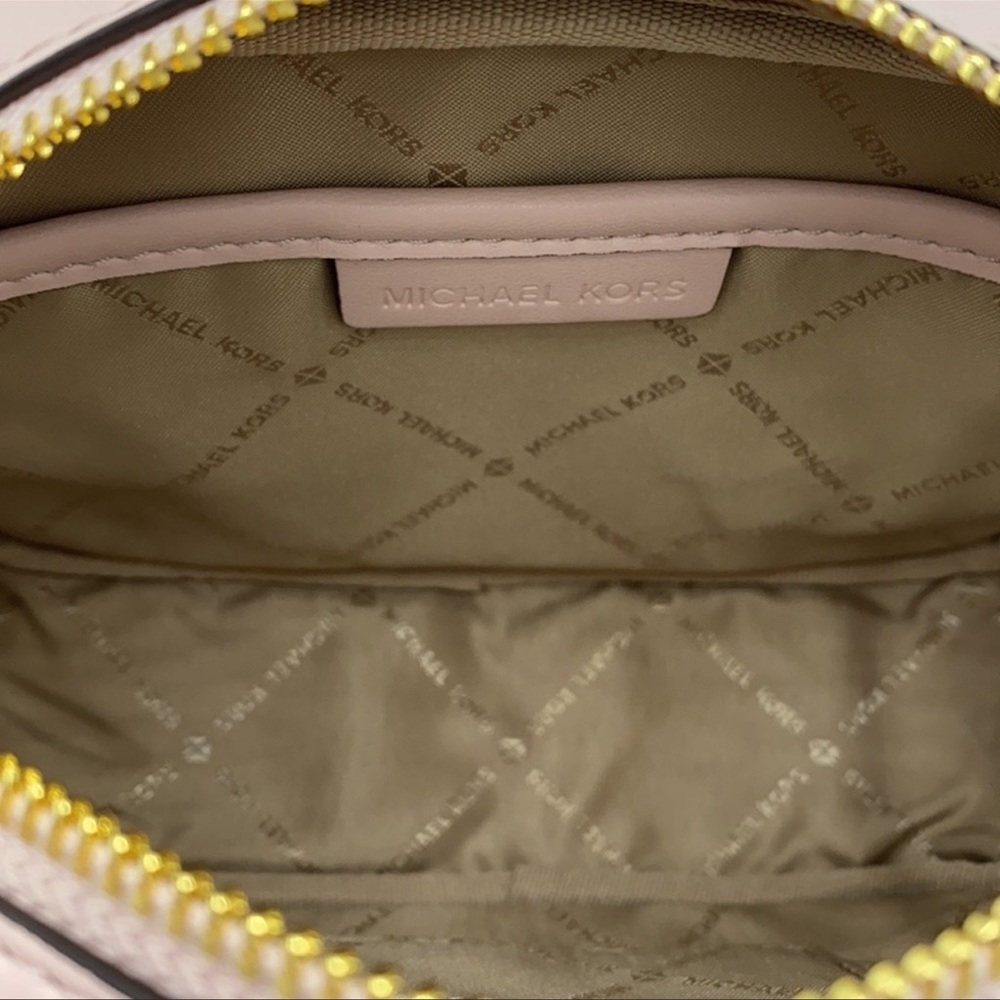 MICHAEL KORS ROSE SM OVAL CAMERA XBODY POWDER BLS - Picture 12 of 16